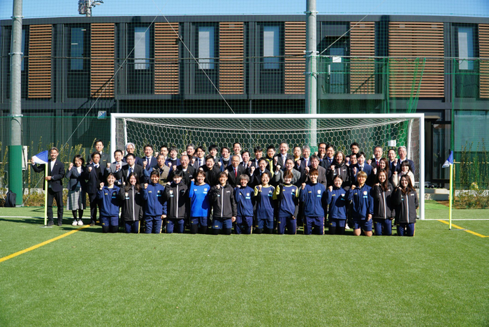 出席者全員で記念撮影